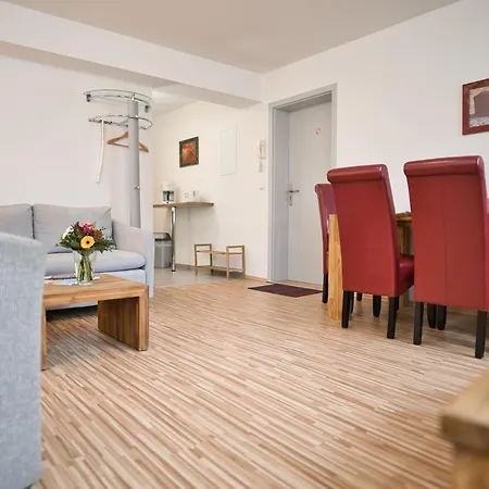 Zum Goldenen Anker Ξενοδοχείο με διαμερίσματα 4*