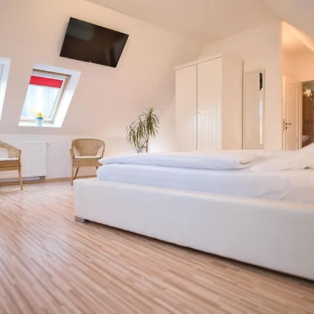 Zum Goldenen Anker Apart Otel